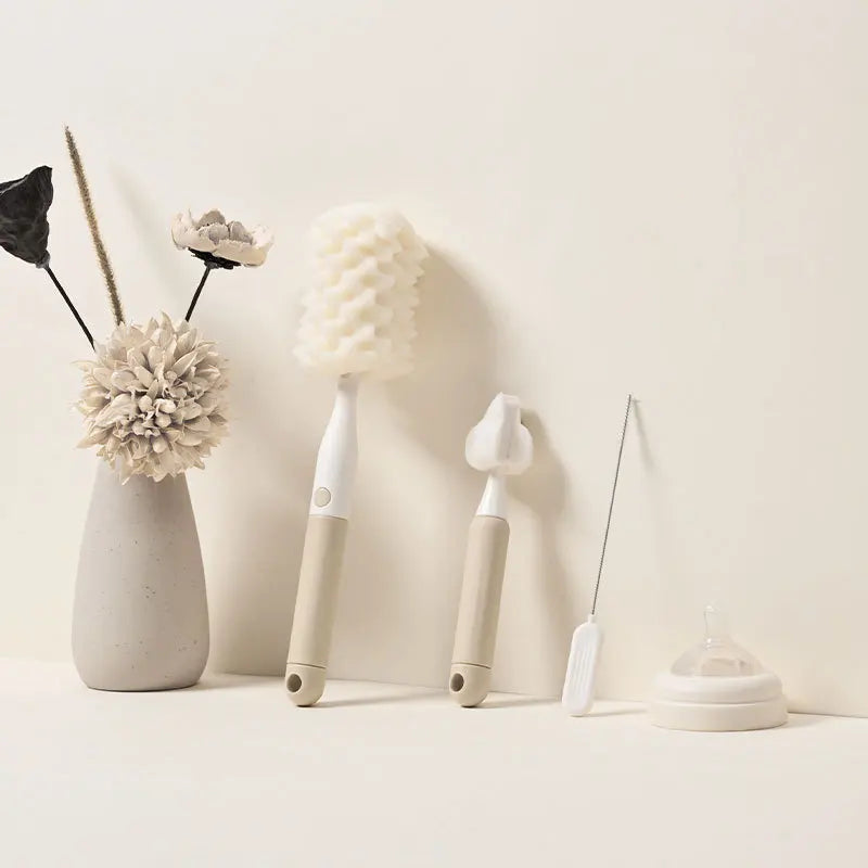 Brosse 3-en-1 pour biberons et tétines